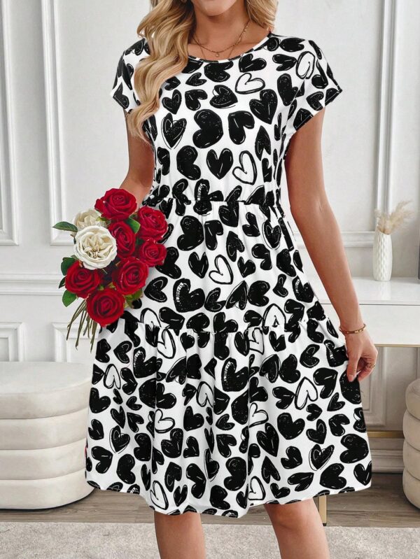 Women's Valentine's Day Heart Print Round Neck Short Sleeve Short Casual Dress - Image 5