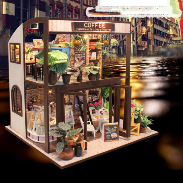 Assembled toy model - Image 3